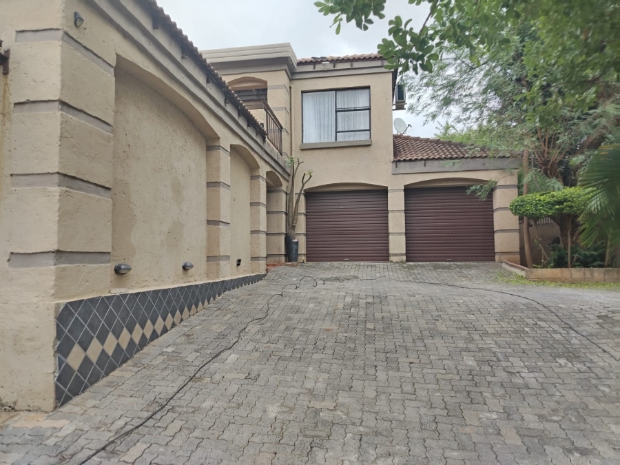3 Bedroom Property for Sale in Safari Gardens North West